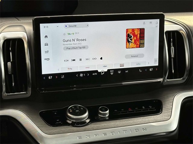 Used 2025 Ford Expedition Max Platinum image 11