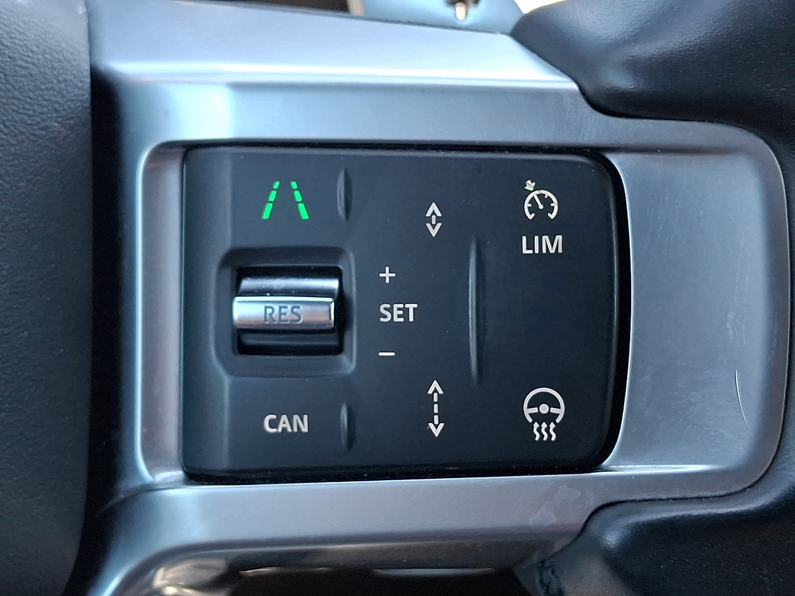 Used 2023 Land Rover Discovery S R-Dynamic AWD/4WD image 23