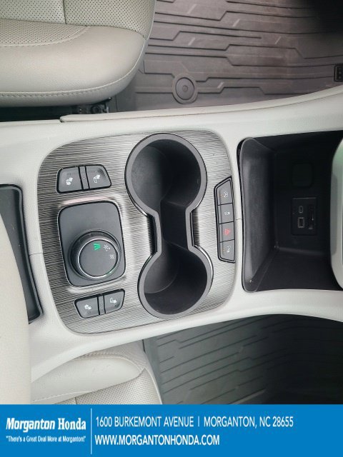 Used 2020 GMC Acadia SLT w/ LPO, Floor Liner Package FWD image 17