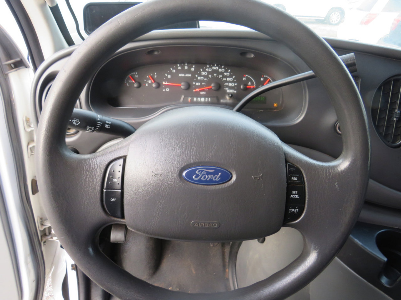 Used 2012 Ford E-250 and Econoline 250 w/ Commercial Cargo Van Pkg RWD image 10