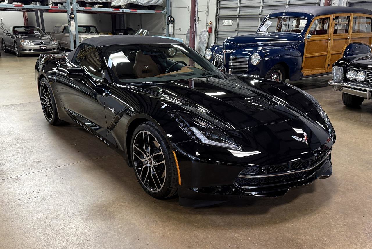 Used 2018 Chevrolet Corvette Stingray Convertible w/ 3LT Preferred Equipment Group image 34