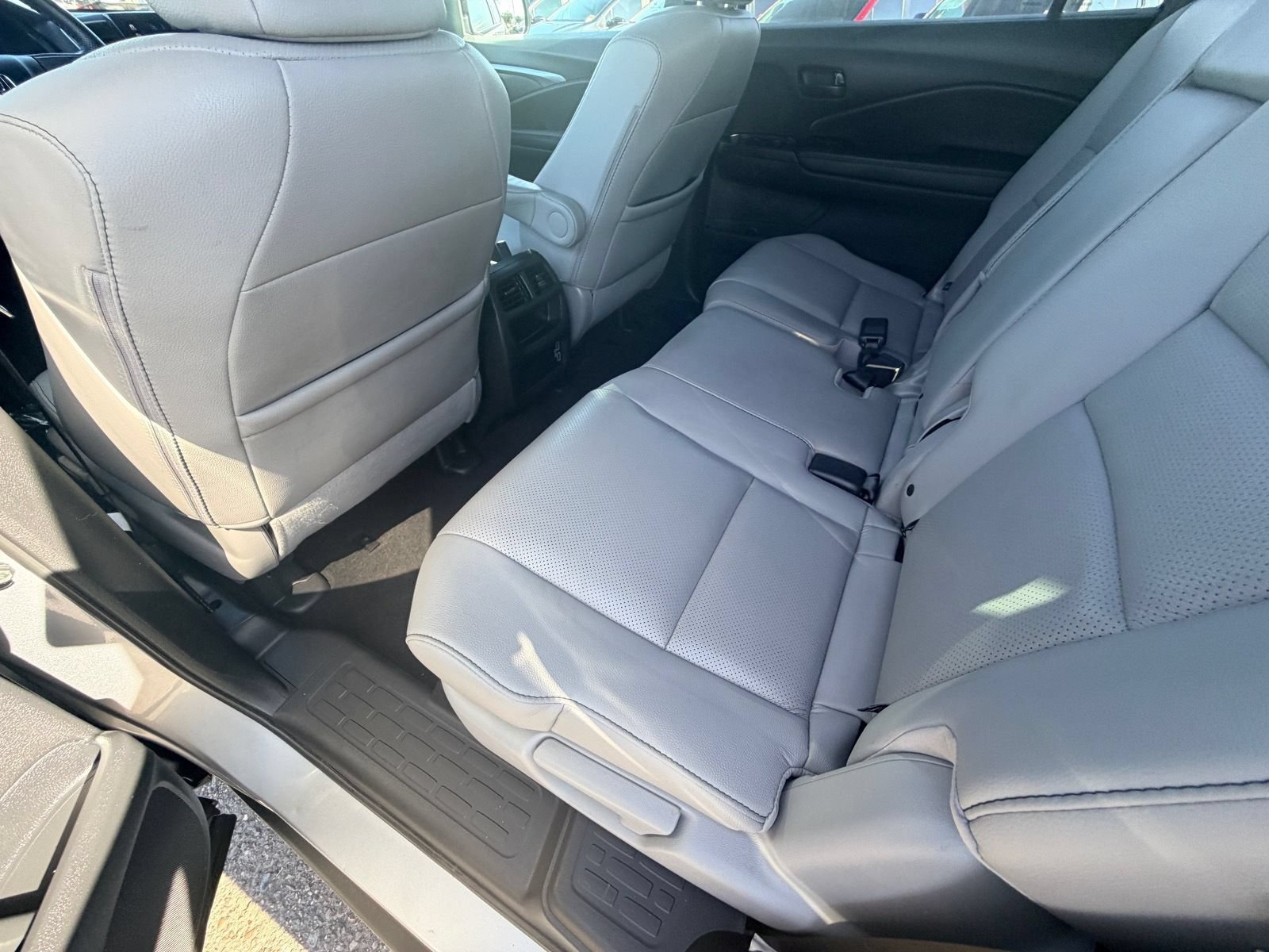 Used 2023 Honda Passport EX-L image 14