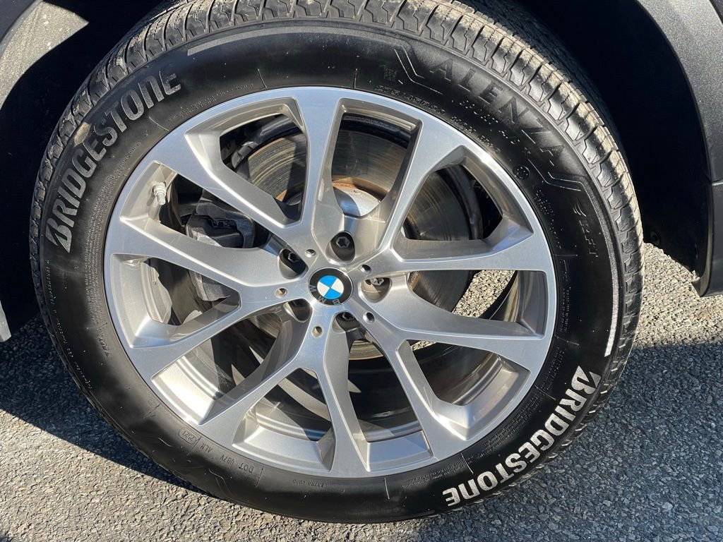 Used 2022 BMW X5 xDrive40i w/ Premium Package AWD/4WD image 25