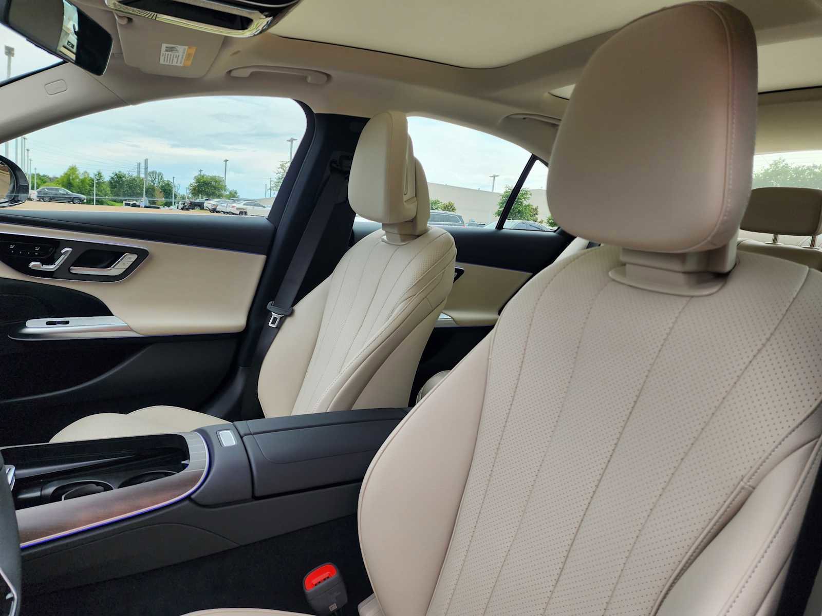 New 2025 Mercedes-Benz E 350 Sedan image 9