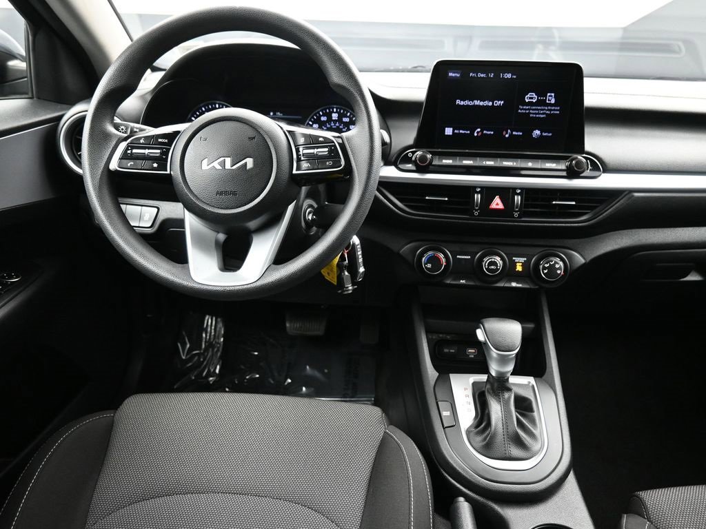 Certified 2022 Kia Forte LXS image 19
