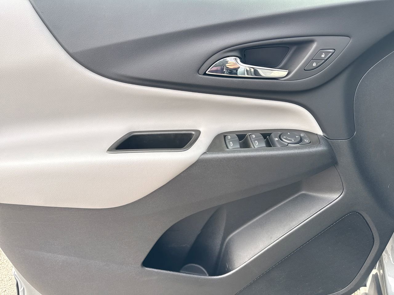 Used 2023 Chevrolet Equinox LT w/ LPO, Floor Liner Package AWD/4WD image 14