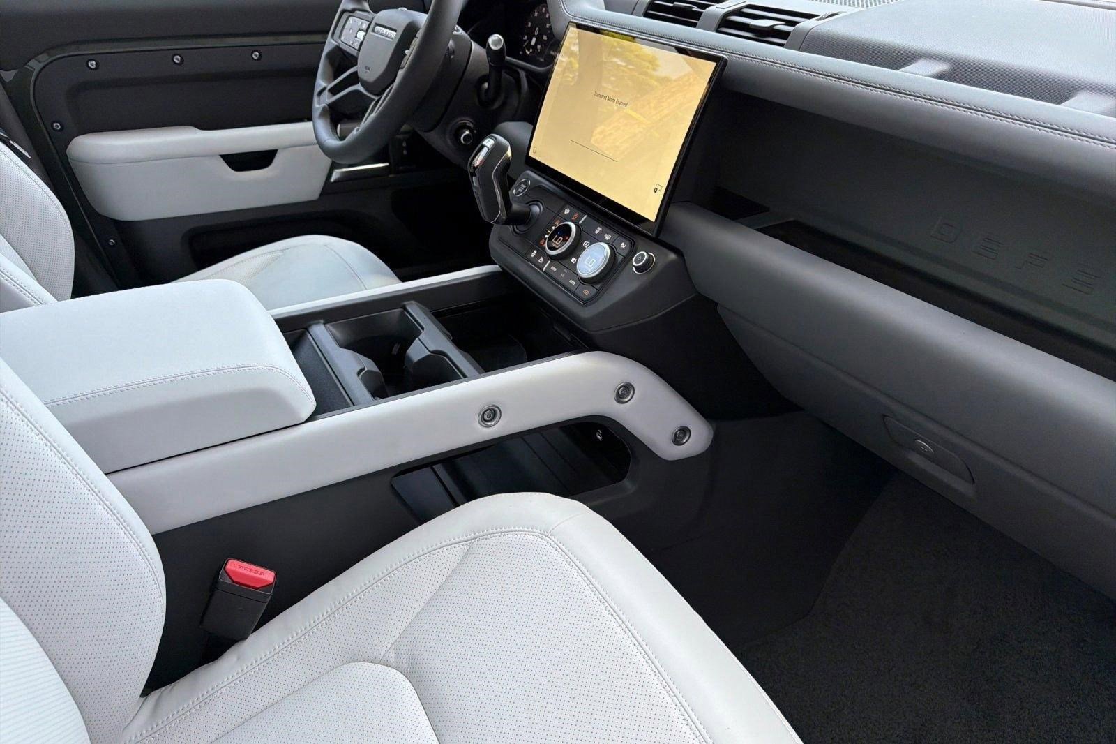 New 2026 Land Rover Defender 110 AWD/4WD image 26