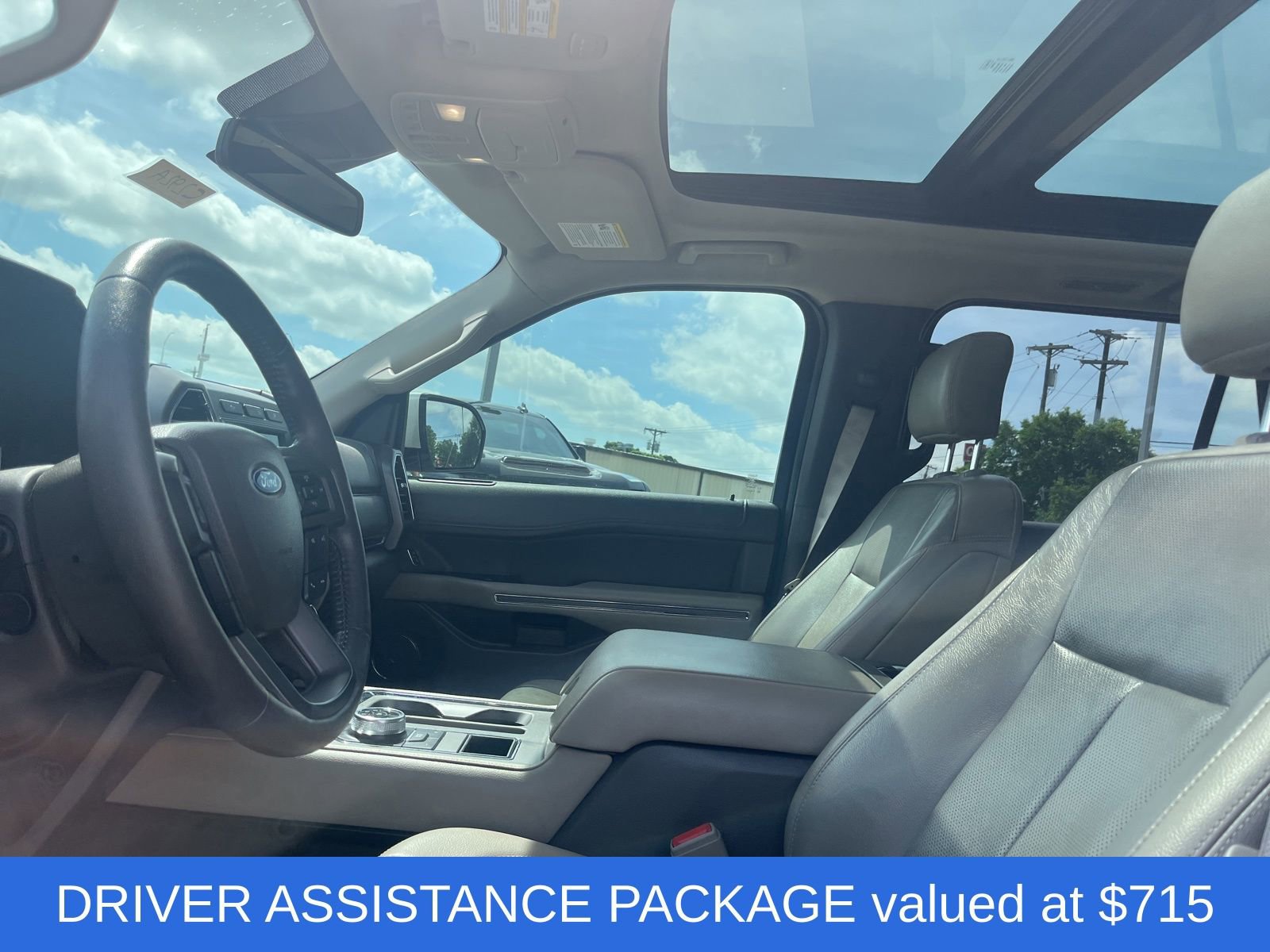 Used 2018 Ford Expedition Max XLT w/ Equipment Group 202A image 8