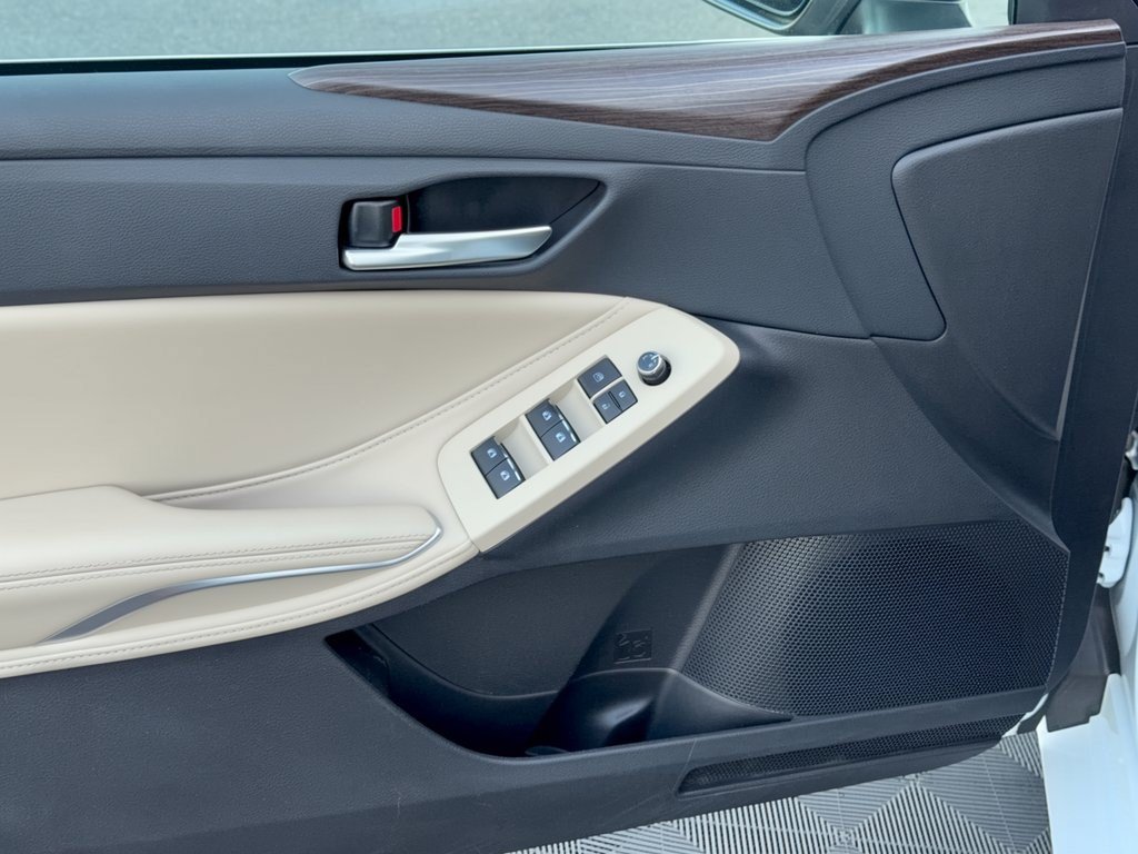 Used 2019 Toyota Avalon XLE w/ Moonroof Package FWD image 14