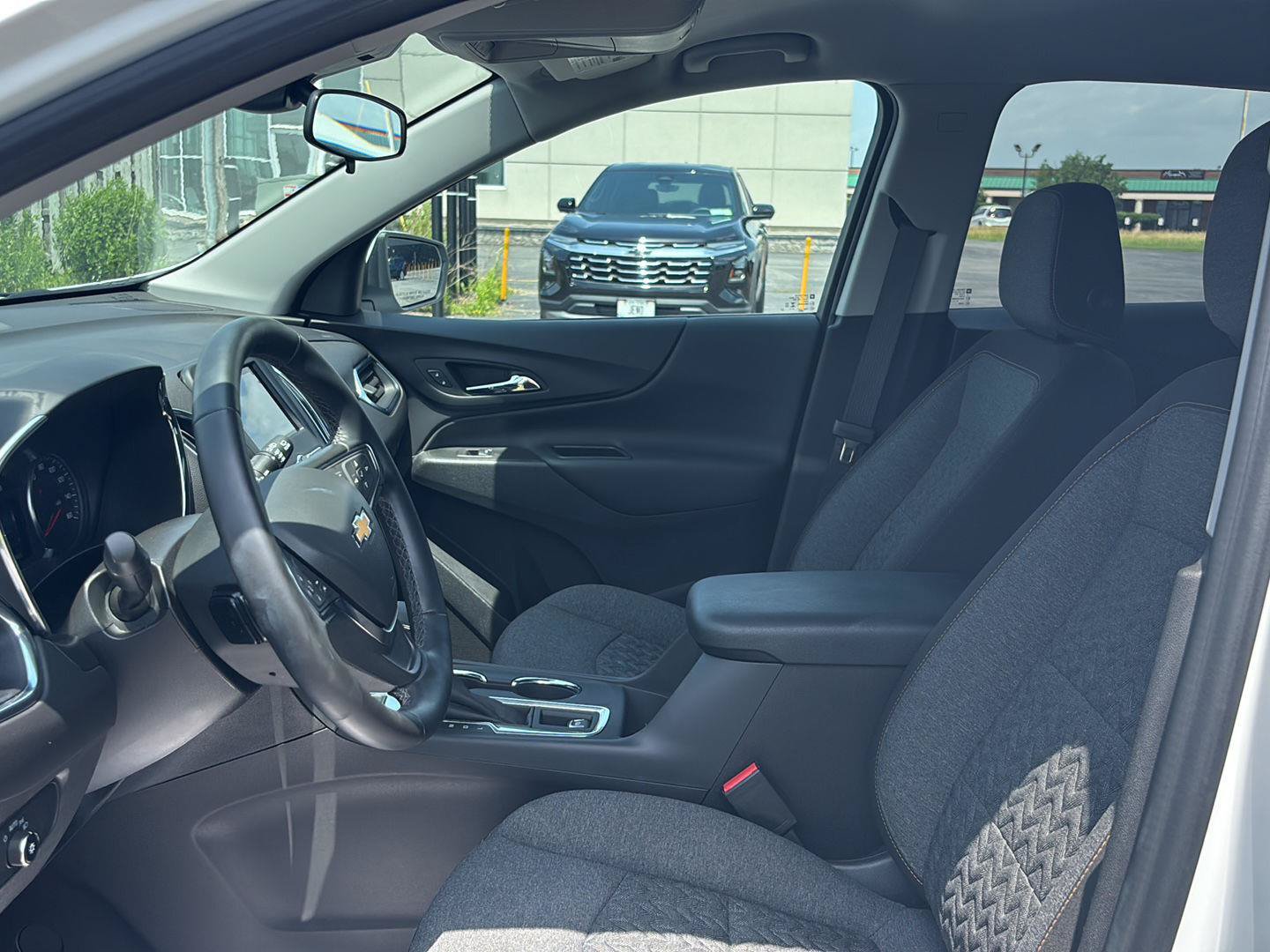 Used 2024 Chevrolet Equinox LT AWD/4WD image 31