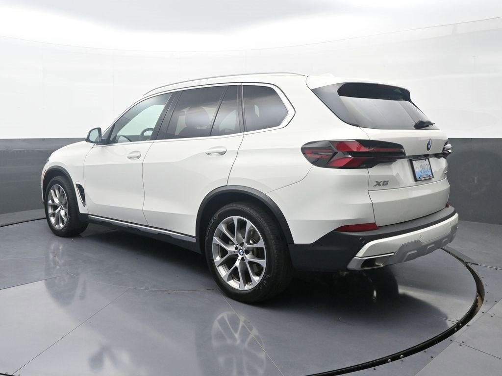 Used 2024 BMW X5 xDrive40i w/ Premium Package image 5