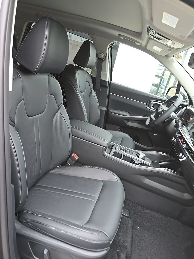 New 2026 Kia Sorento EX w/ EX Premium Package AWD/4WD image 8