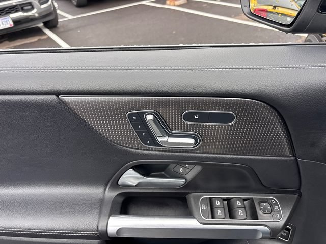 Used 2023 Mercedes-Benz GLB 250 4MATIC image 13