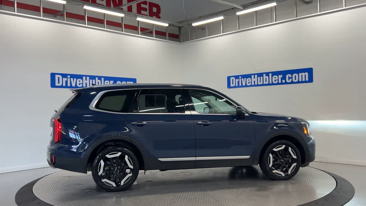 Used 2025 Kia Telluride S AWD/4WD image 3