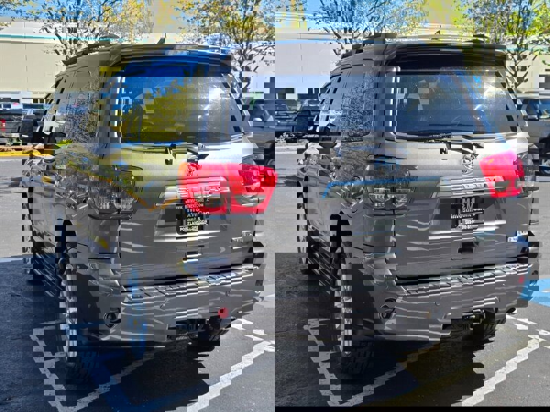 Used 2011 Toyota Sequoia Platinum AWD/4WD image 7