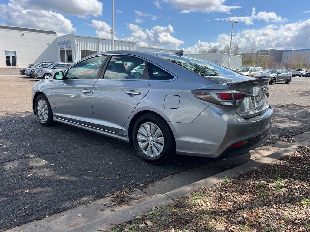 Used 2016 Hyundai Sonata SE image 5