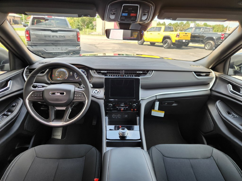 New 2026 Jeep Grand Cherokee Laredo X AWD/4WD image 21