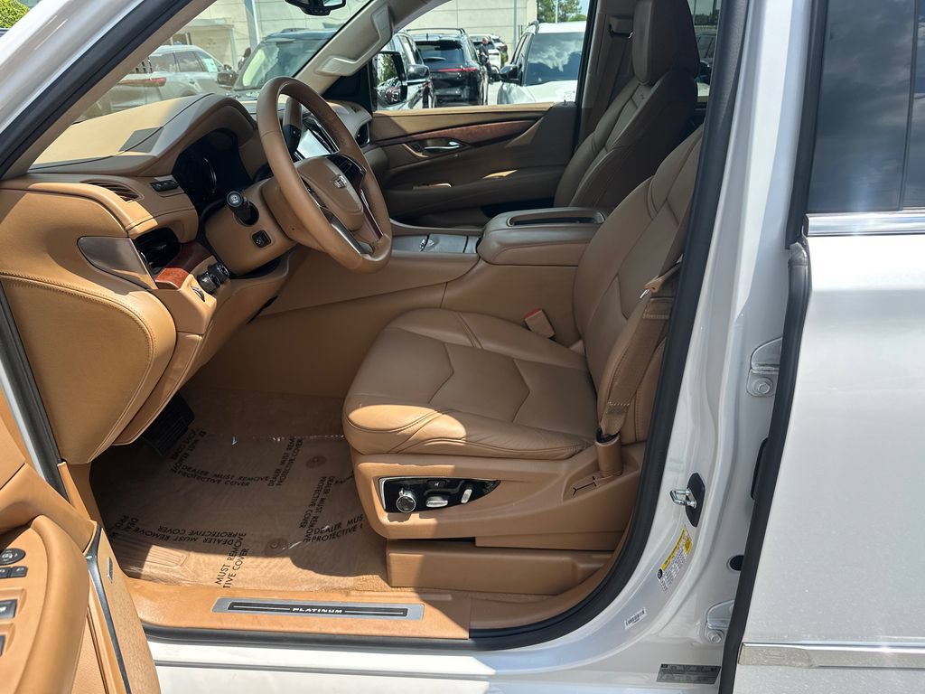 Used 2016 Cadillac Escalade Platinum AWD/4WD image 9