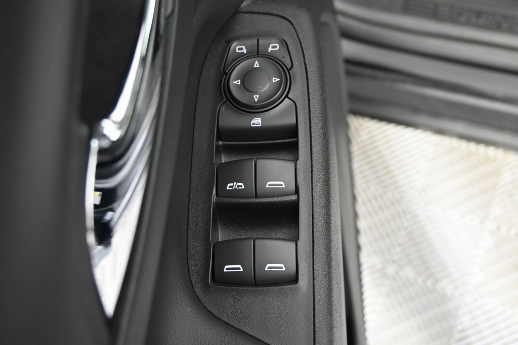 Used 2020 Chevrolet Equinox LT image 19