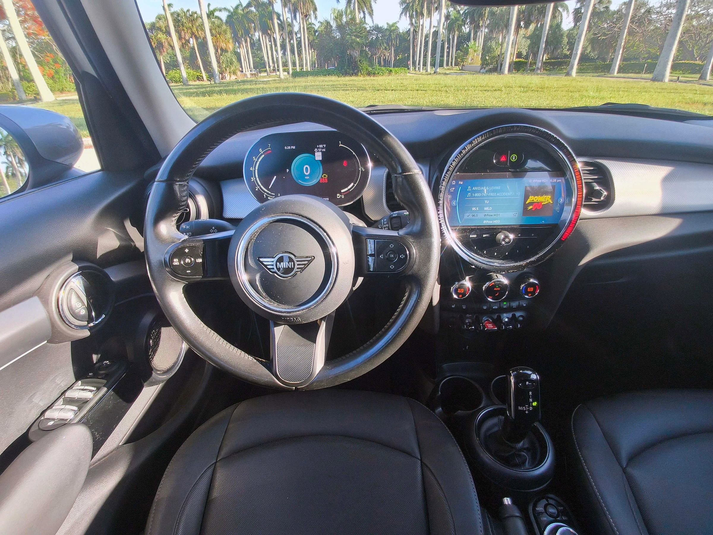 Used 2023 MINI Cooper 4-Door Hardtop FWD image 24