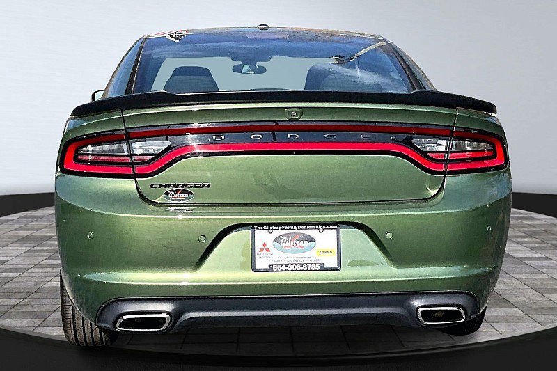 Used 2022 Dodge Charger SXT w/ Blacktop Package image 4