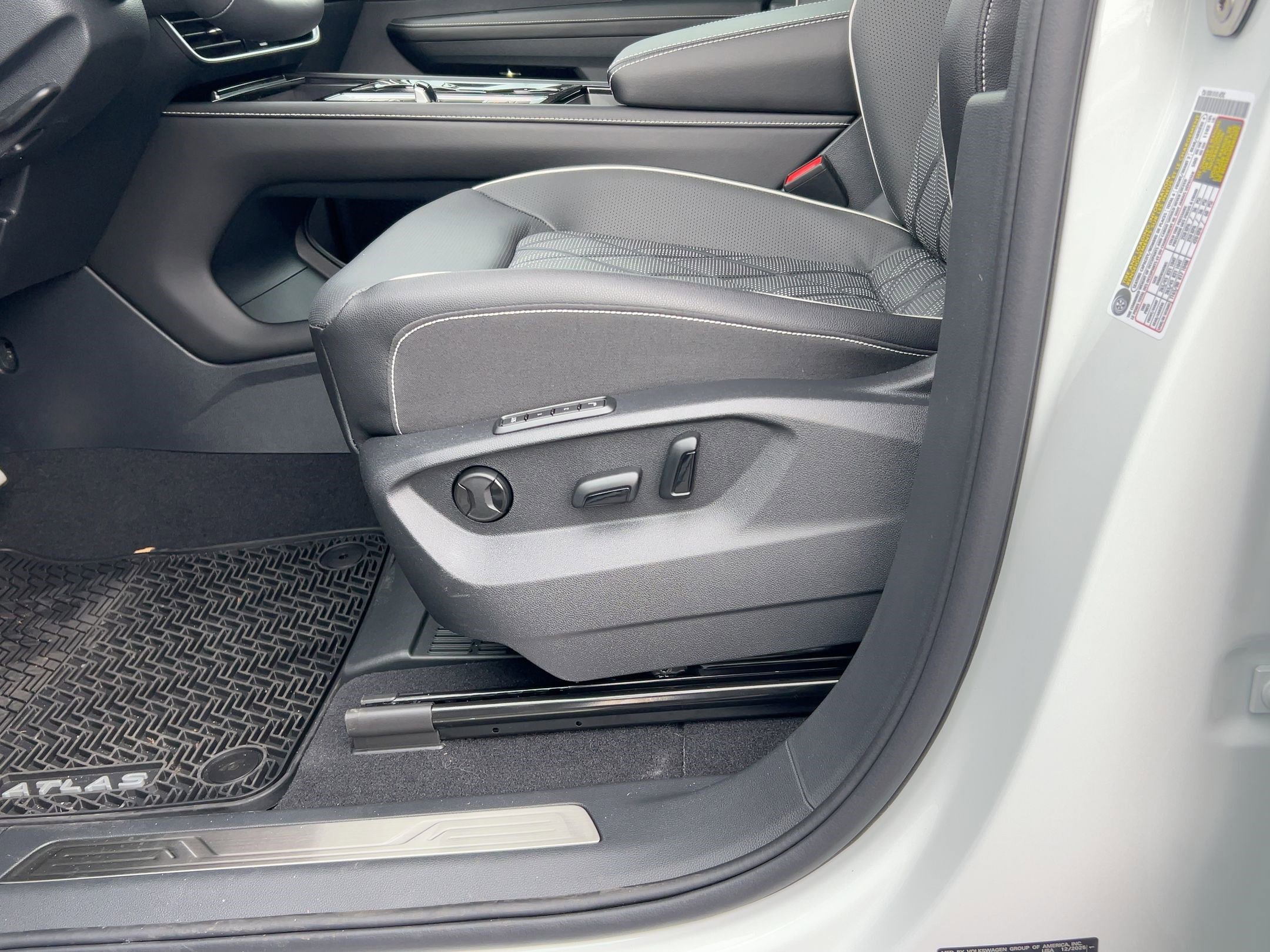 New 2026 Volkswagen Atlas SEL Premium R-Line image 13