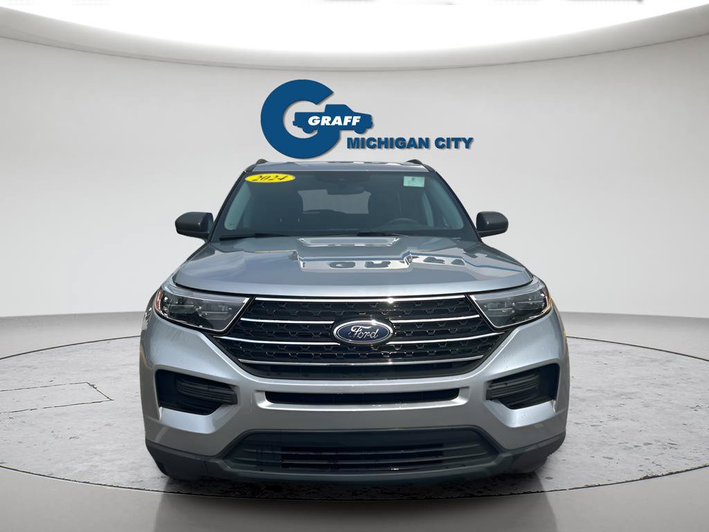 Used 2024 Ford Explorer XLT w/ Class IV Trailer Tow Package AWD/4WD image 8