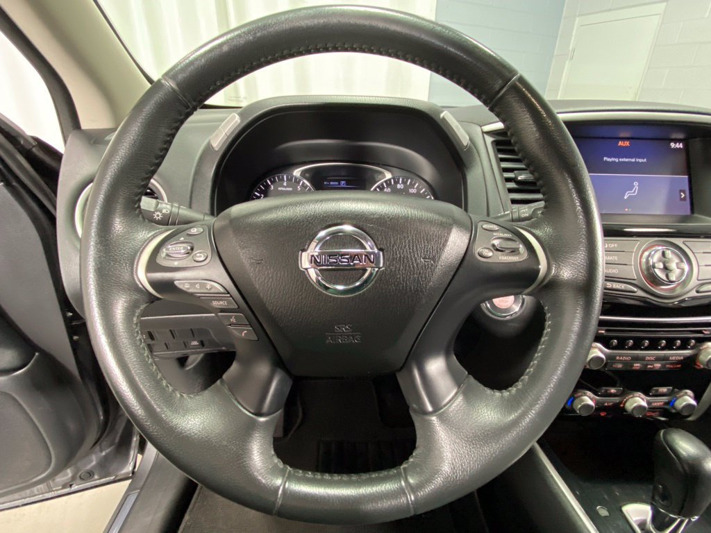 Used 2017 Nissan Pathfinder SV AWD/4WD image 20