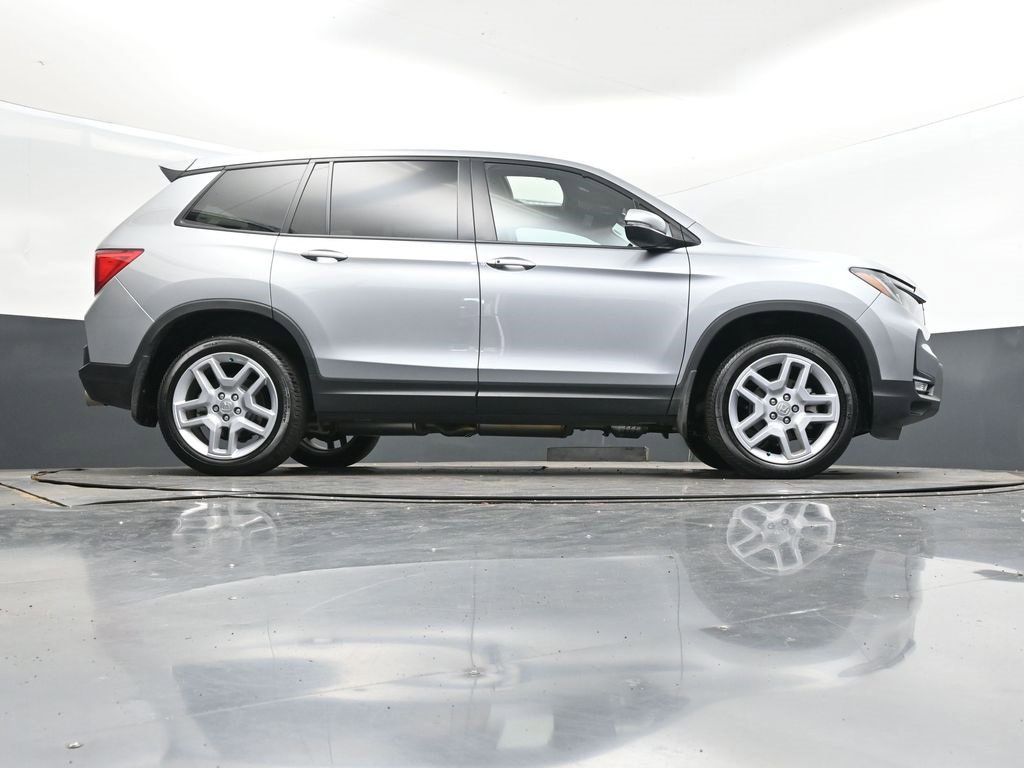 Used 2025 Honda Passport EX-L image 45