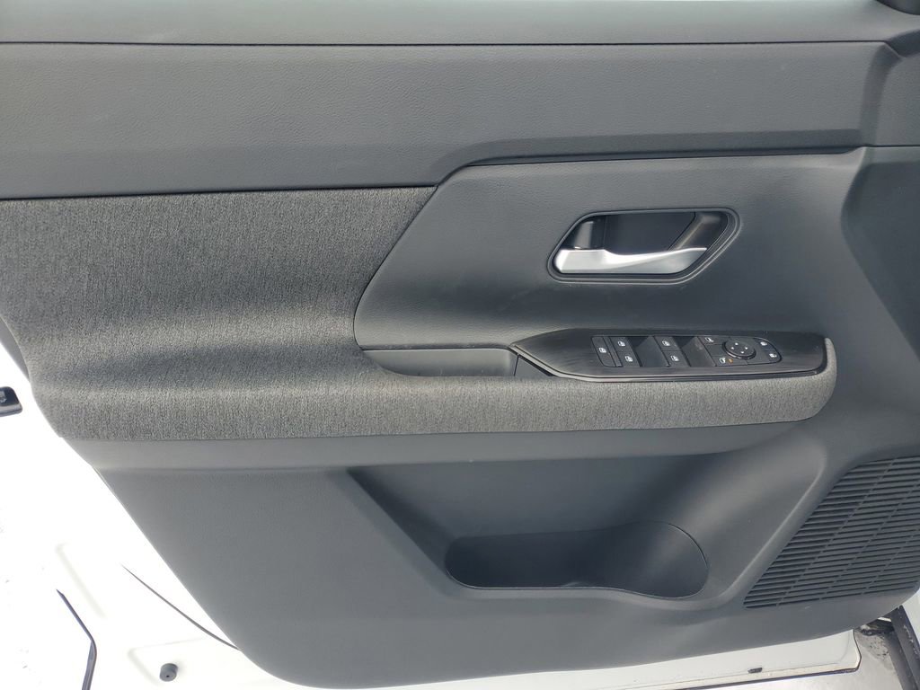 New 2026 Nissan Kicks SV w/ Cold Weather Package AWD/4WD image 9