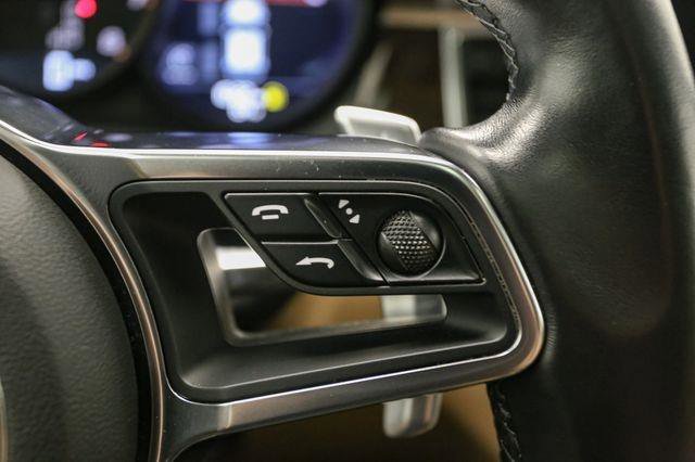 Used 2018 Porsche Macan Turbo image 37