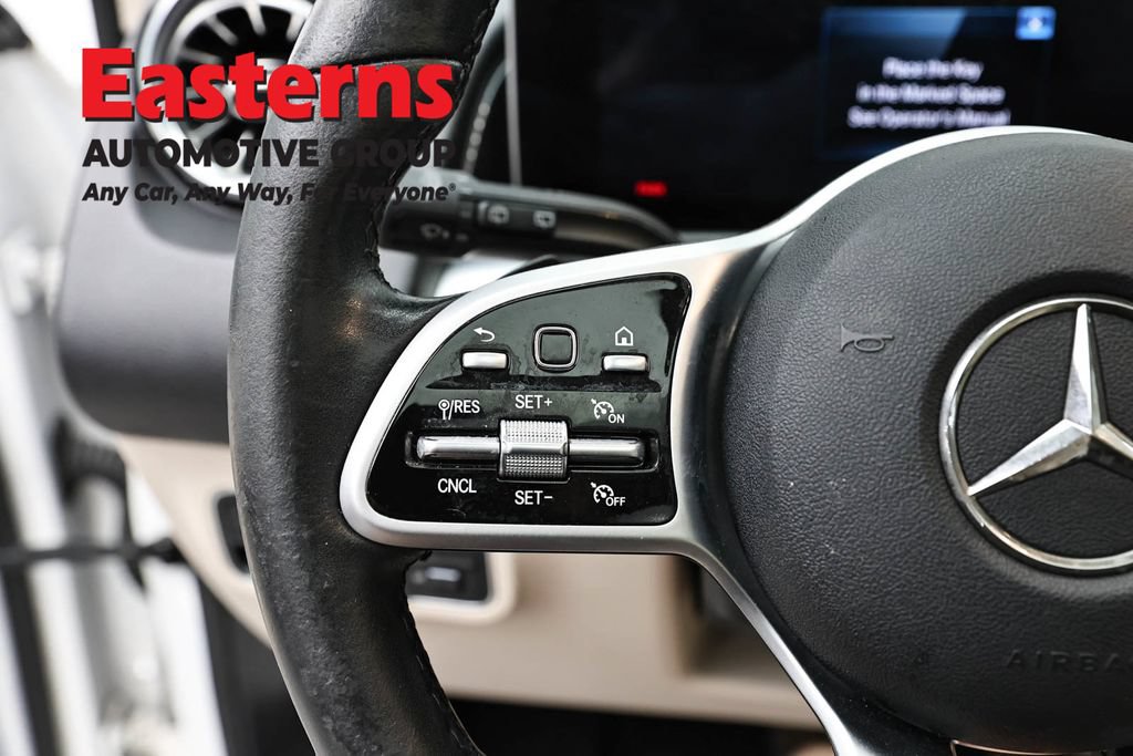 Used 2021 Mercedes-Benz GLB 250 4MATIC image 15