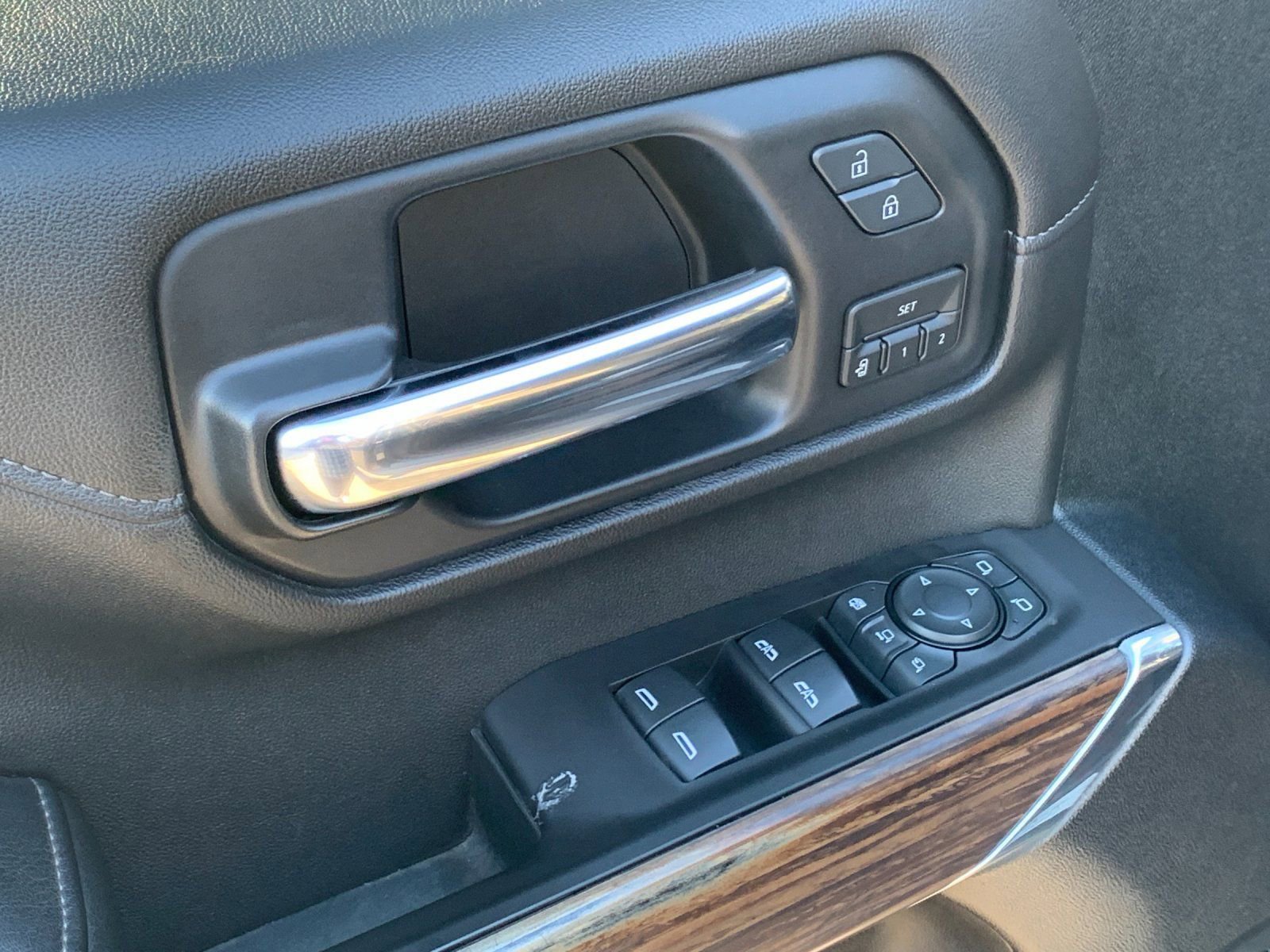 Used 2020 Chevrolet Silverado 3500 High Country w/ Z71 Off-Road Package image 13