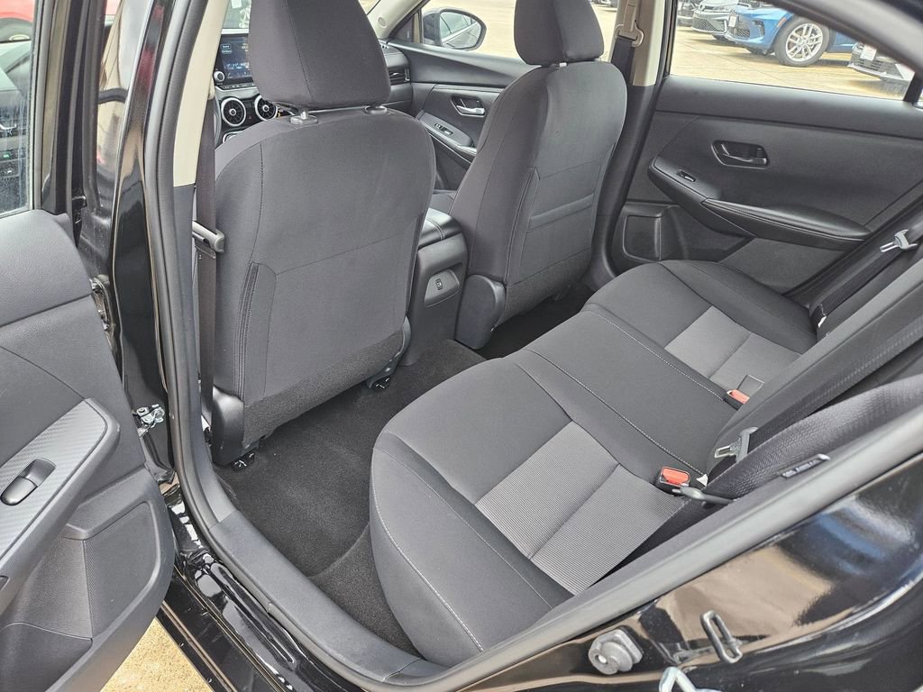 Used 2025 Nissan Sentra SV FWD image 28