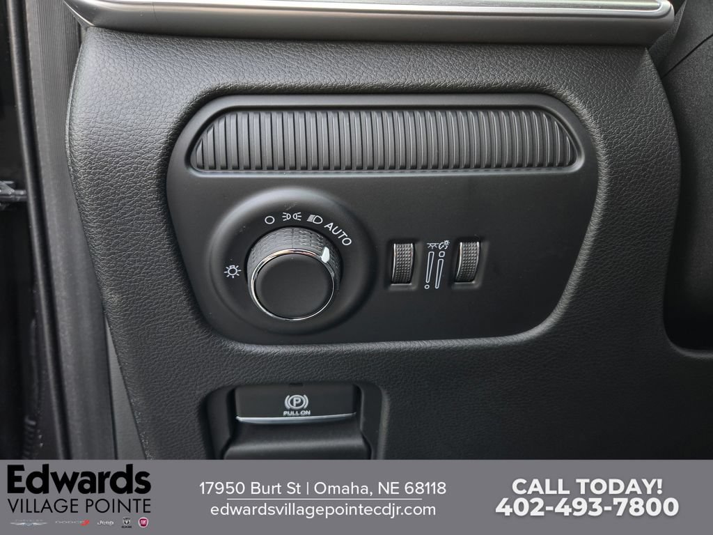 New 2026 Jeep Grand Wagoneer Limited AWD/4WD image 12