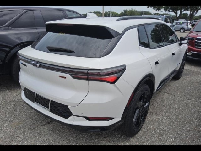 Used 2025 Chevrolet Equinox EV RS w/ LPO, Illumination Package FWD image 4