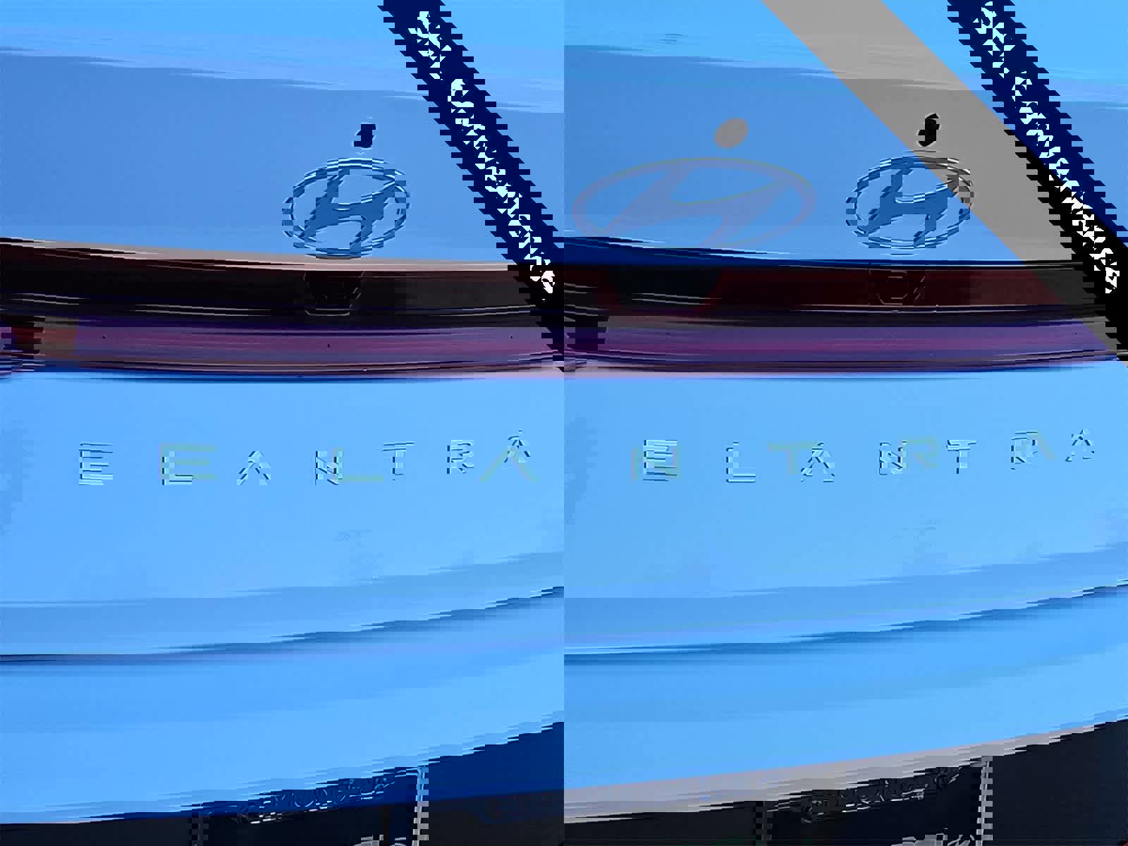 Used 2025 Hyundai Elantra SEL image 11