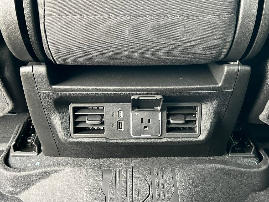 New 2026 GMC Sierra 3500 SLE w/ SLE Value Package image 40