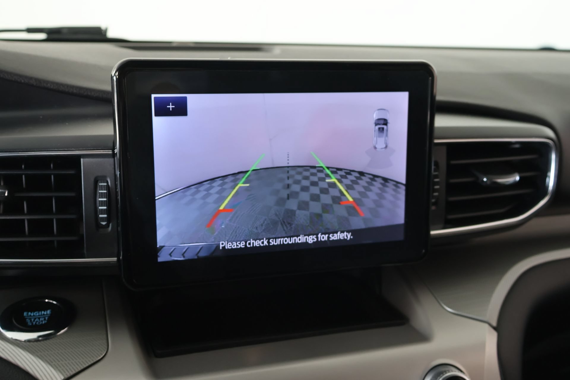 Used 2022 Ford Explorer XLT w/ Equipment Group 202A AWD/4WD image 6