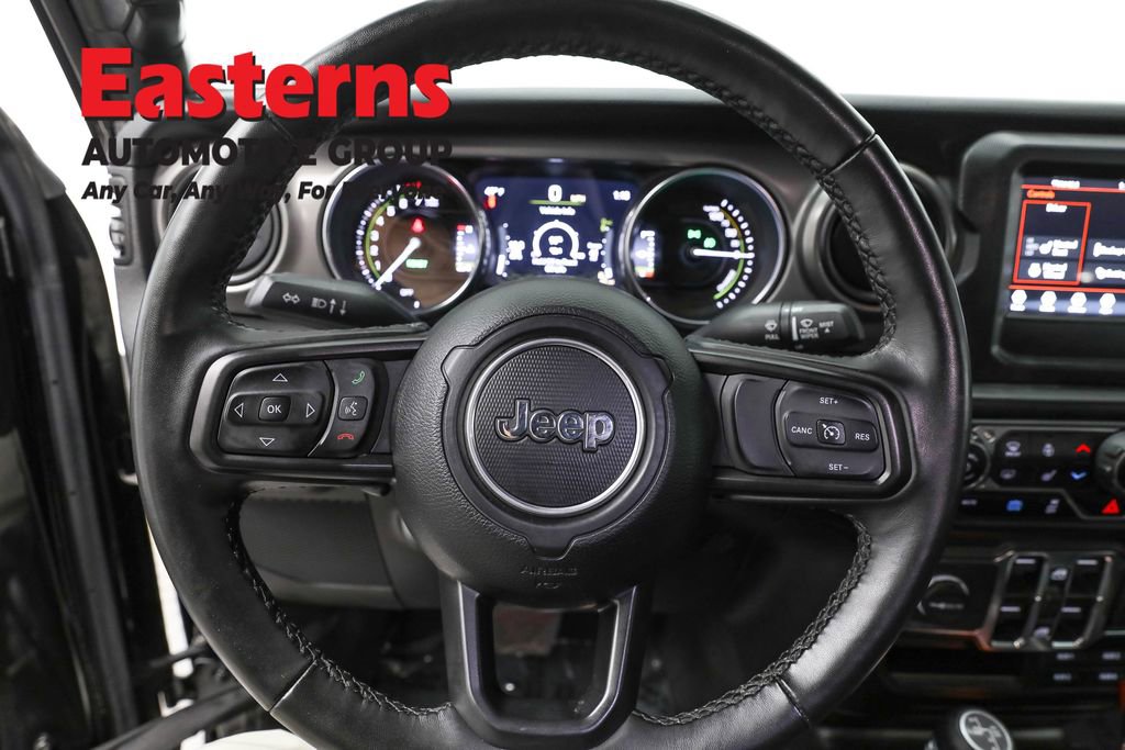 Used 2023 Jeep Wrangler Unlimited w/ Cold Weather Group AWD/4WD image 10