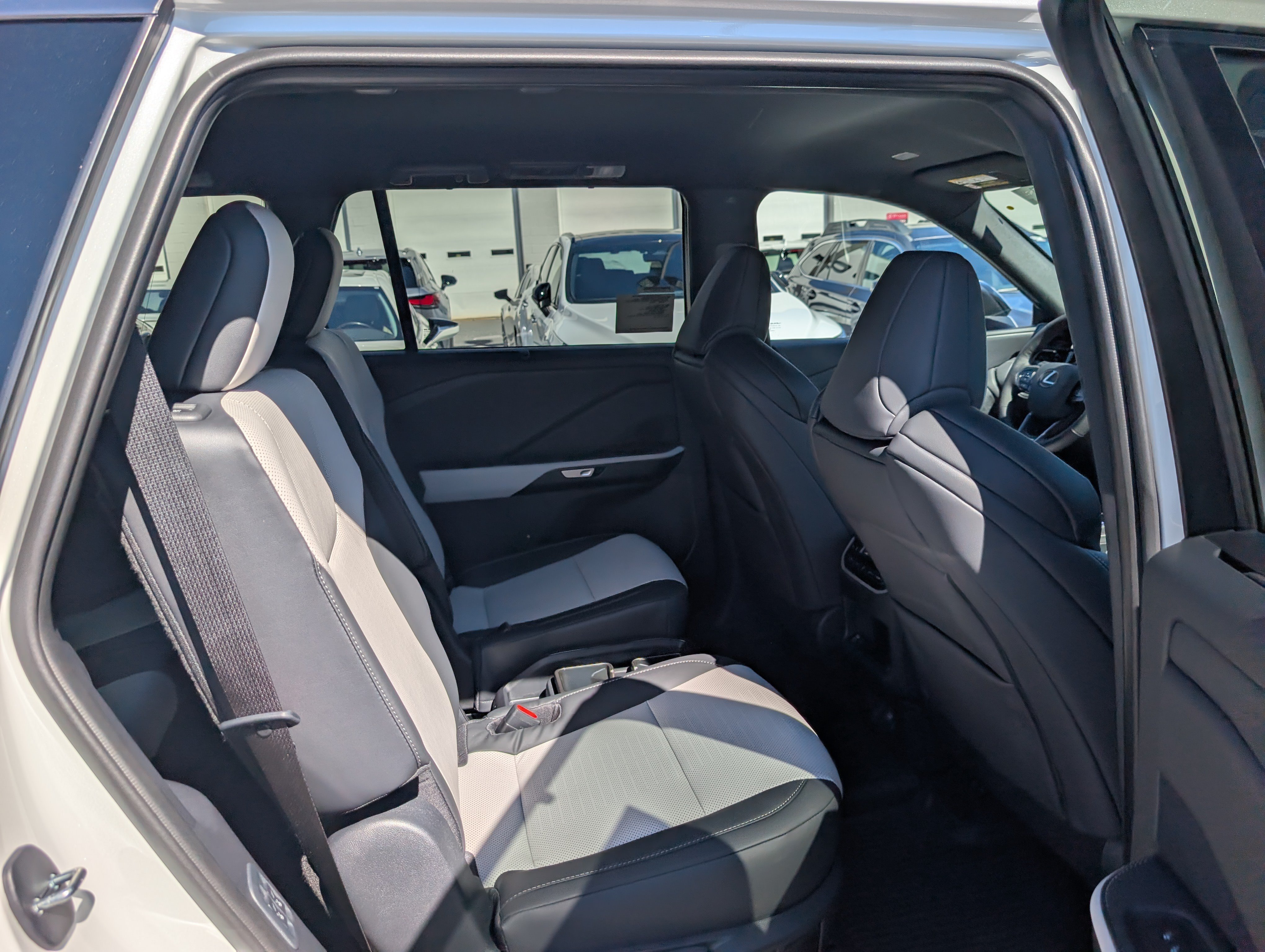 New 2026 Lexus TX 500h AWD w/ Technology Package image 9