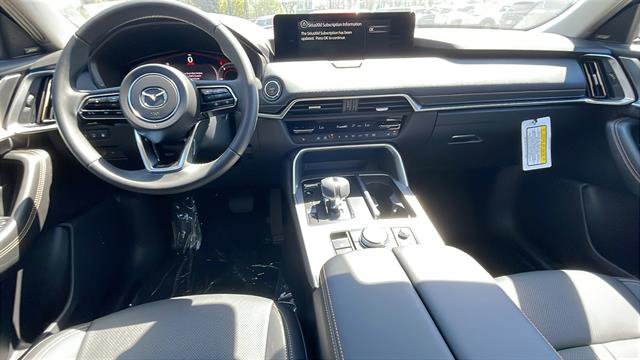 New 2025 MAZDA CX-90 Plug-In Hybrid w/Premium Sport image 17