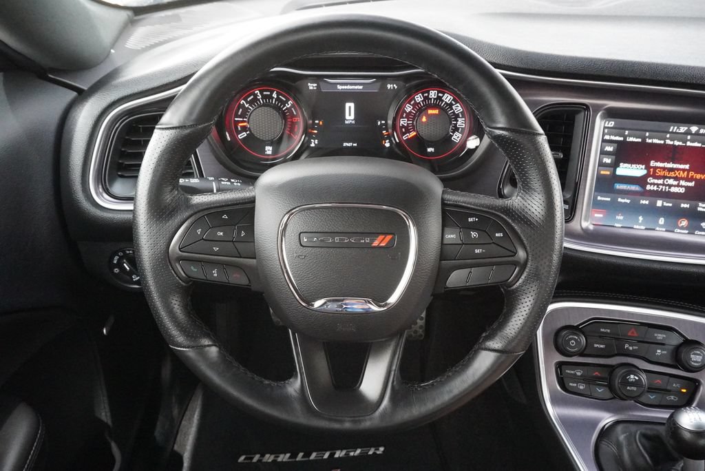 Used 2018 Dodge Challenger R/T w/ Driver Convenience Group RWD image 18