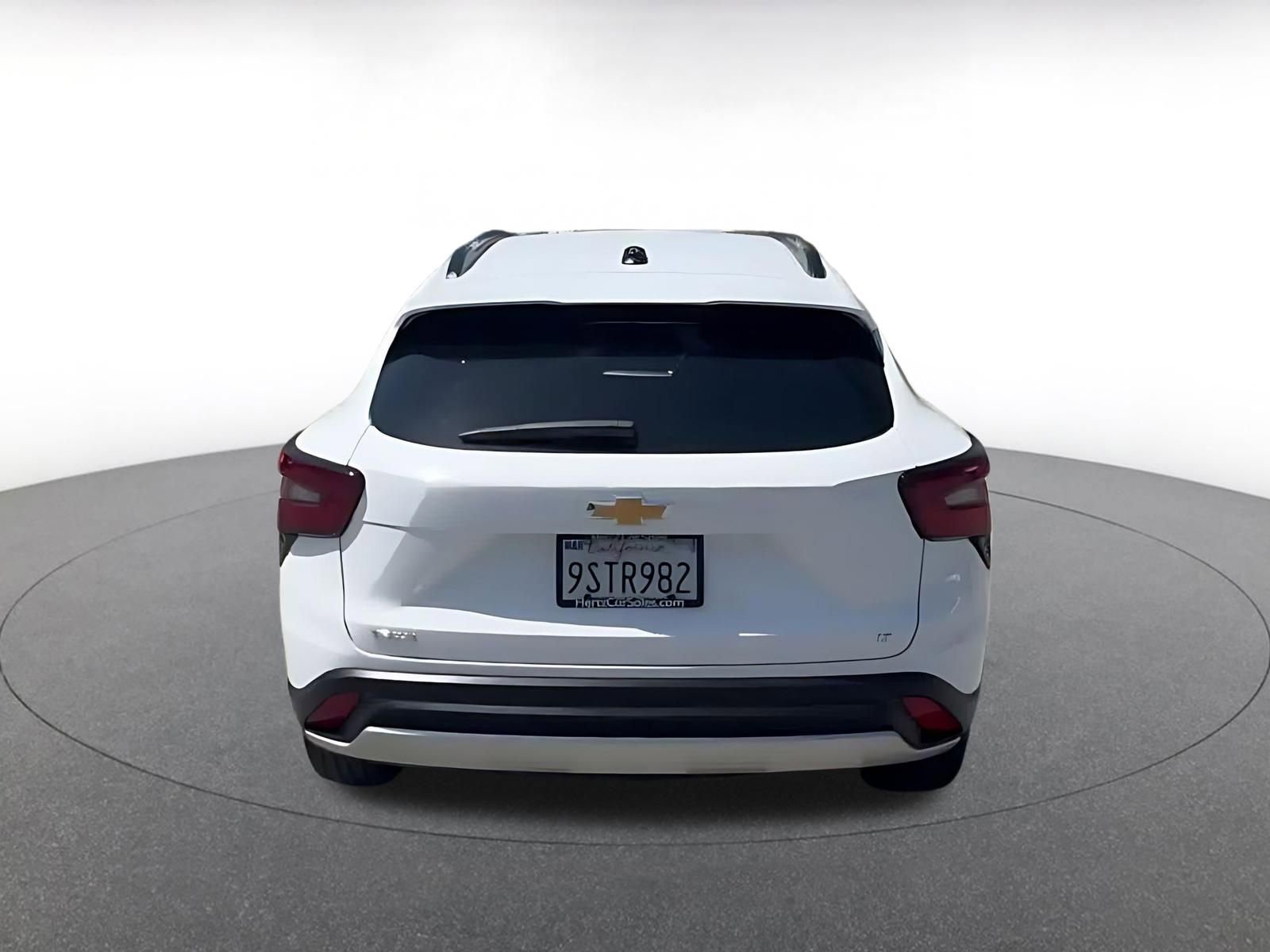 Used 2025 Chevrolet Trax LT FWD image 12