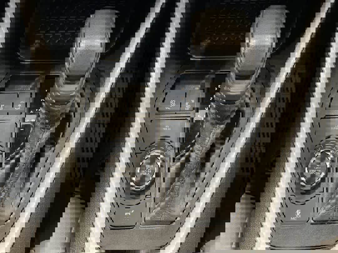 Used 2021 Toyota RAV4 XLE w/ Convenience Package image 22