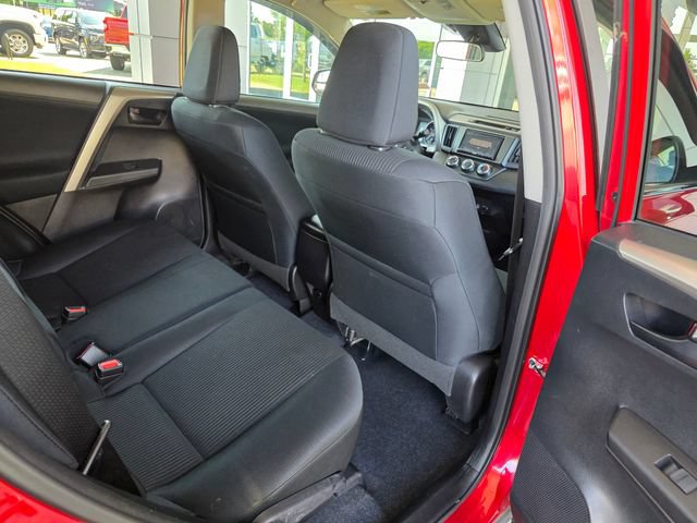 Used 2017 Toyota RAV4 LE w/ Carpet Mat Package AWD/4WD image 12