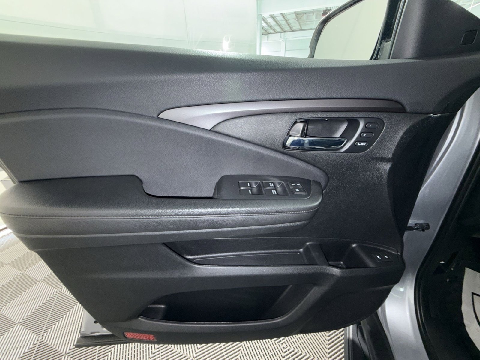 Used 2021 Honda Passport EX-L image 15