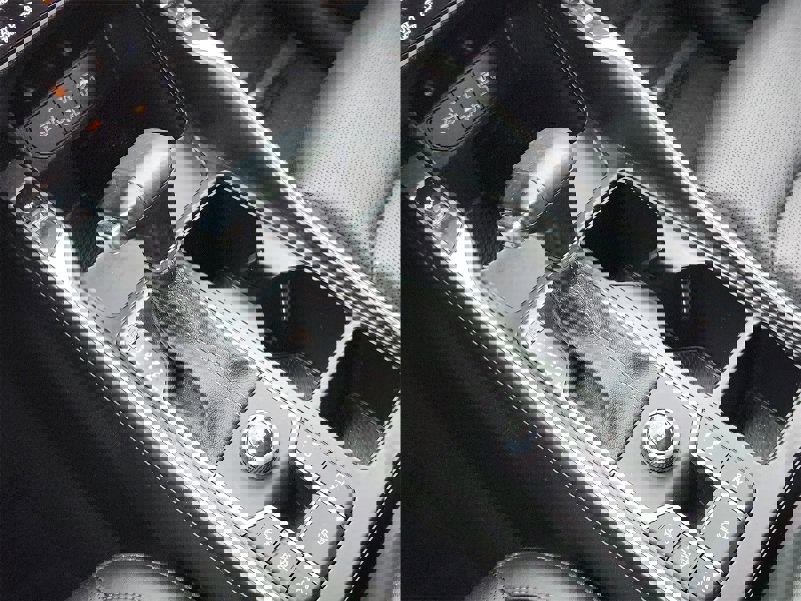 Used 2025 Kia Sorento S w/ Panoramic Sunroof Package image 27