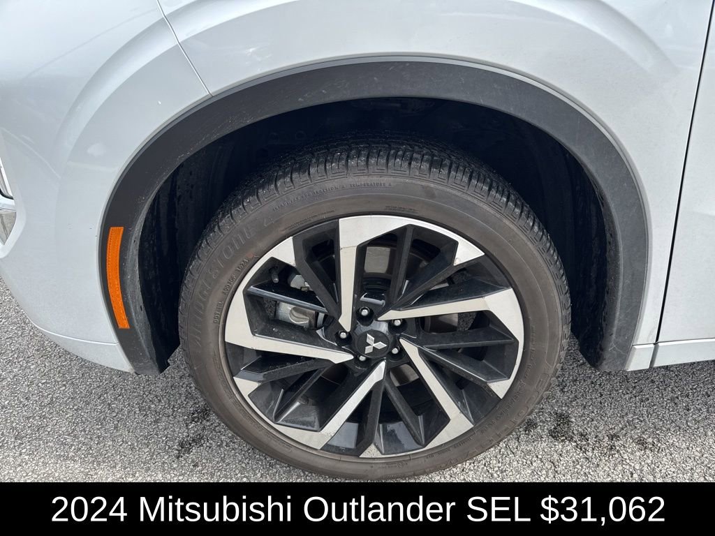 Used 2024 Mitsubishi Outlander SEL image 11