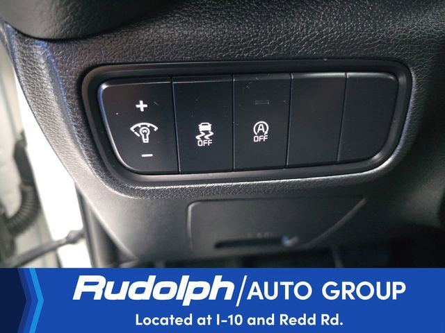 Used 2025 Kia Soul LX w/ LX Technology Package FWD image 12